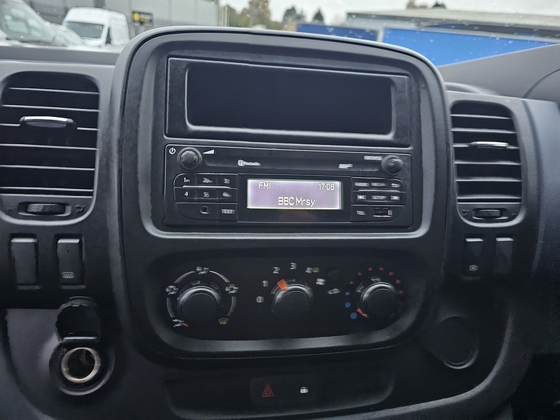 Used Vauxhall Vivaro 2015 for sale - 76502846: Photo 39