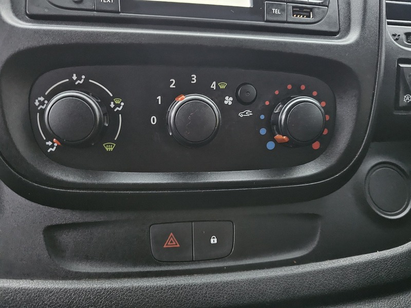 Used Vauxhall Vivaro 2015 for sale - 76502846: Photo 43