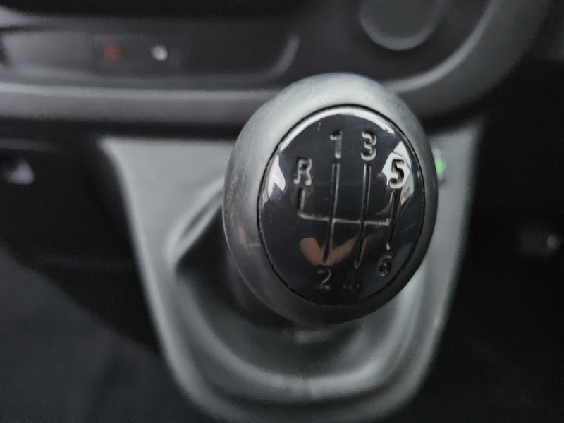Used Vauxhall Vivaro 2015 for sale - 76502846: Photo 44