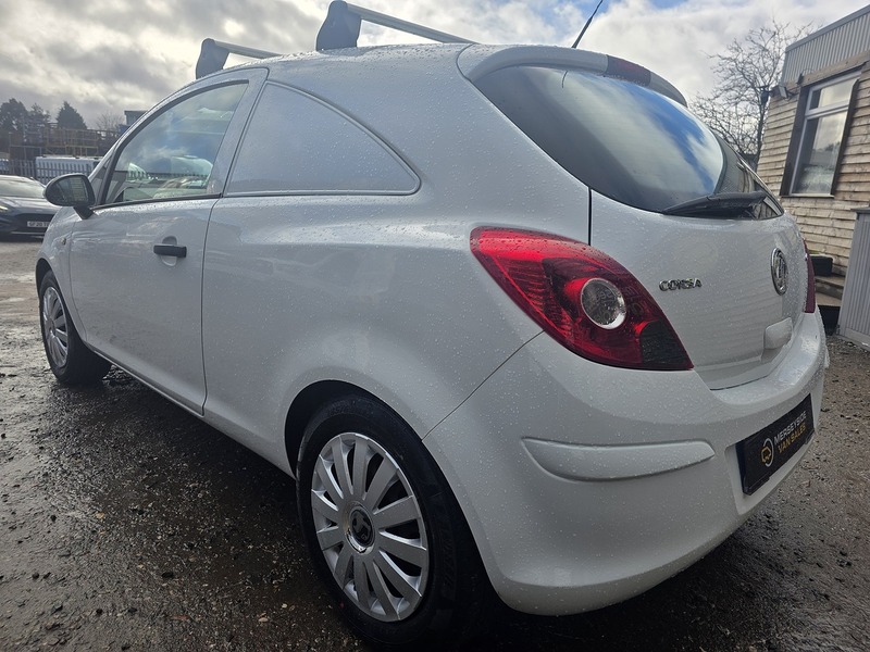 Used Vauxhall Corsa 2014 for sale - 77616008: Photo 3