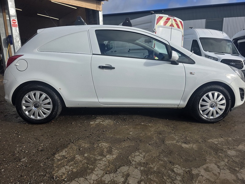 Used Vauxhall Corsa 2014 for sale - 77616008: Photo 8