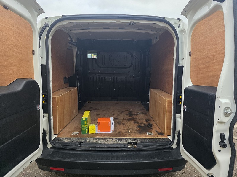 Used Vauxhall Combo 2017 for sale - 77056494: Photo 20