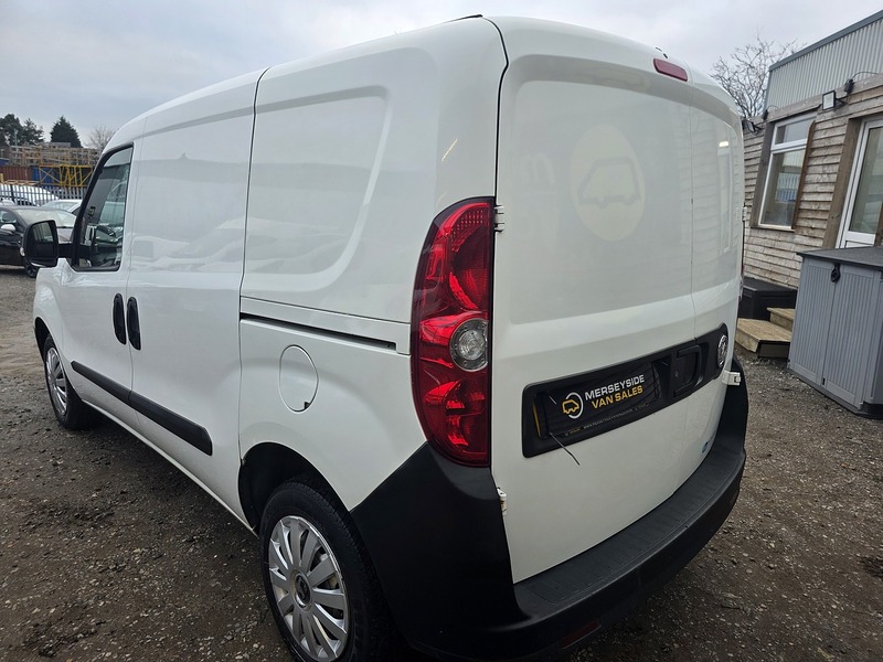 Used Vauxhall Combo 2017 for sale - 77056494: Photo 3