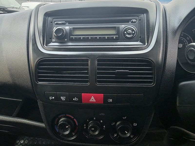 Used Vauxhall Combo 2017 for sale - 77056494: Photo 30