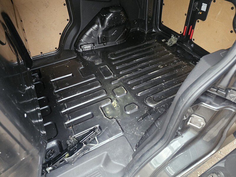 Used Ford Transit Courier 2020 for sale - 76362699: Photo 26