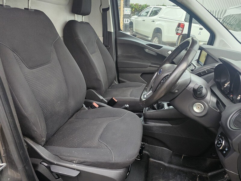 Used Ford Transit Courier 2020 for sale - 76362699: Photo 39