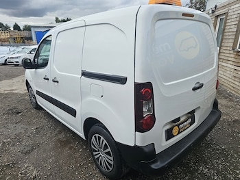 Used Peugeot Partner 2018 for sale - 75897385: Photo