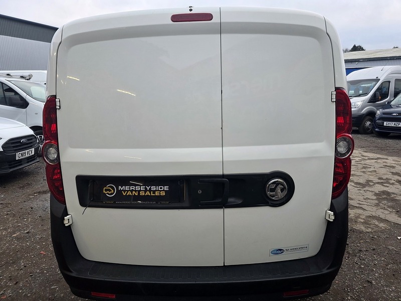 Used Vauxhall Combo 2017 for sale - 78052999: Photo 11