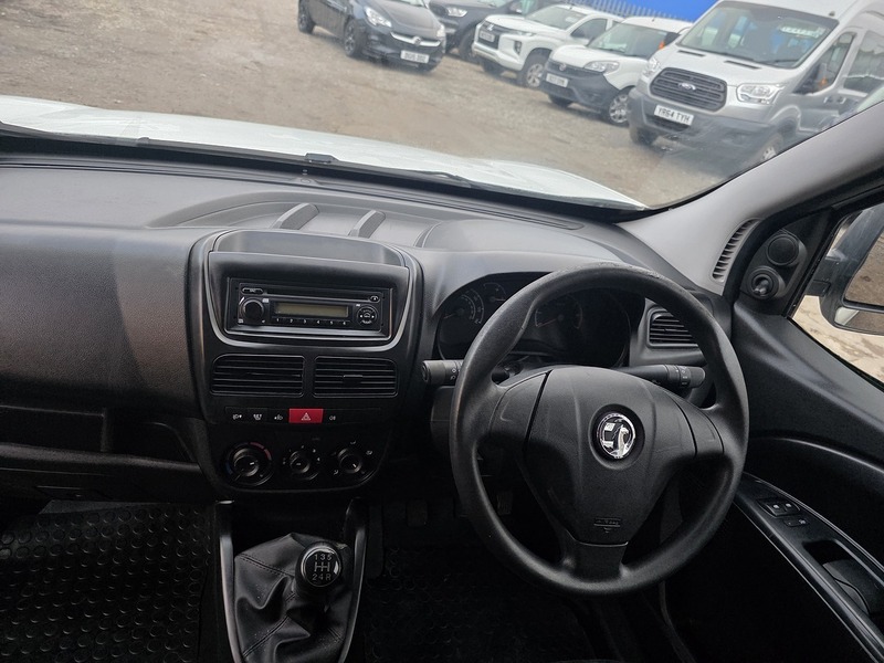 Used Vauxhall Combo 2017 for sale - 78052999: Photo 28