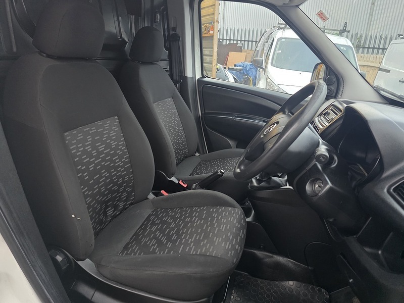 Used Vauxhall Combo 2017 for sale - 78052999: Photo 30