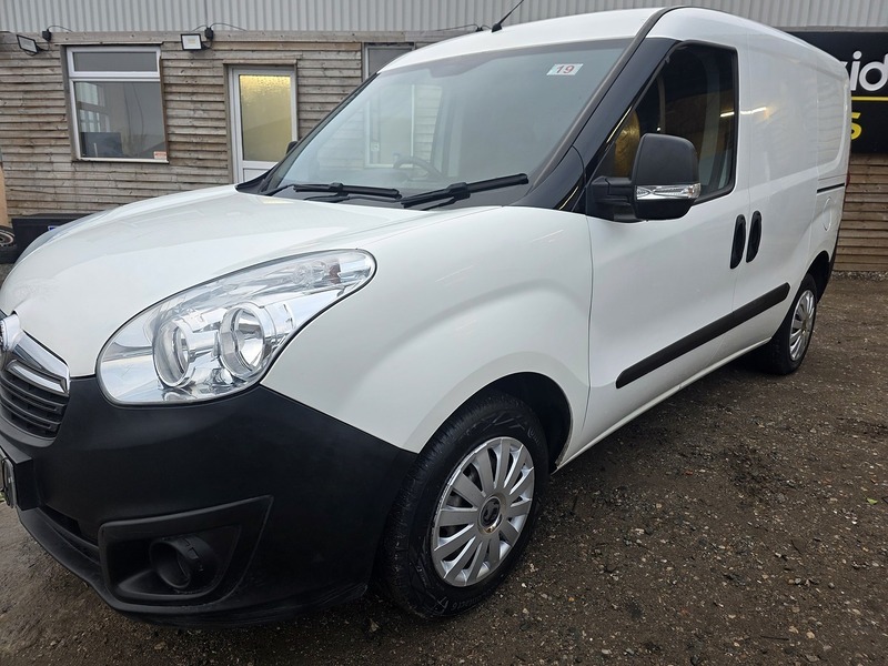 Used Vauxhall Combo 2017 for sale - 78052999: Photo 4