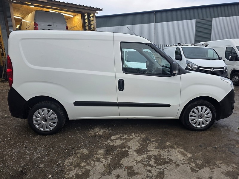 Used Vauxhall Combo 2017 for sale - 78052999: Photo 8