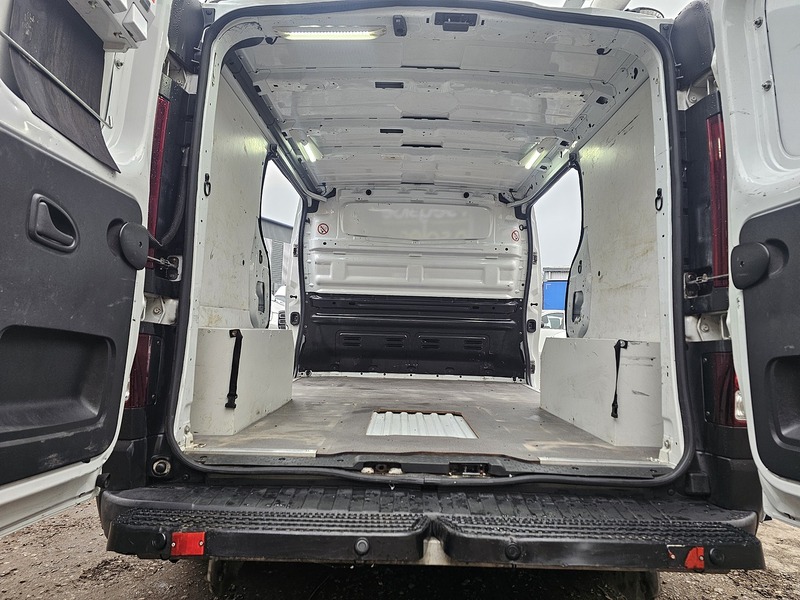 Used Vauxhall Vivaro 2016 for sale - 76505620: Photo 24