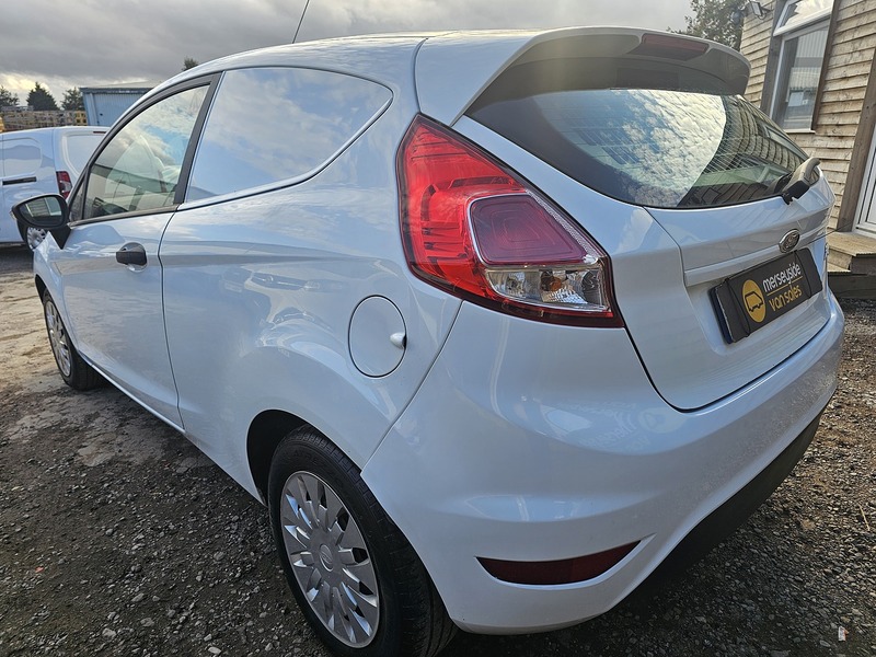 Used Ford Fiesta Van 2014 for sale - 76006716: Photo 12