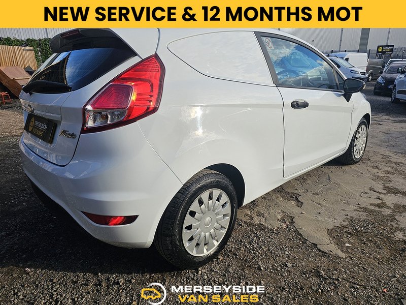 Used Ford Fiesta Van 2014 for sale - 76006716: Photo 2