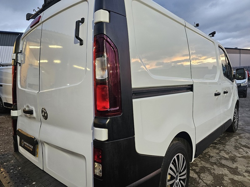 Used Vauxhall Vivaro 2018 for sale - 76705621: Photo 10