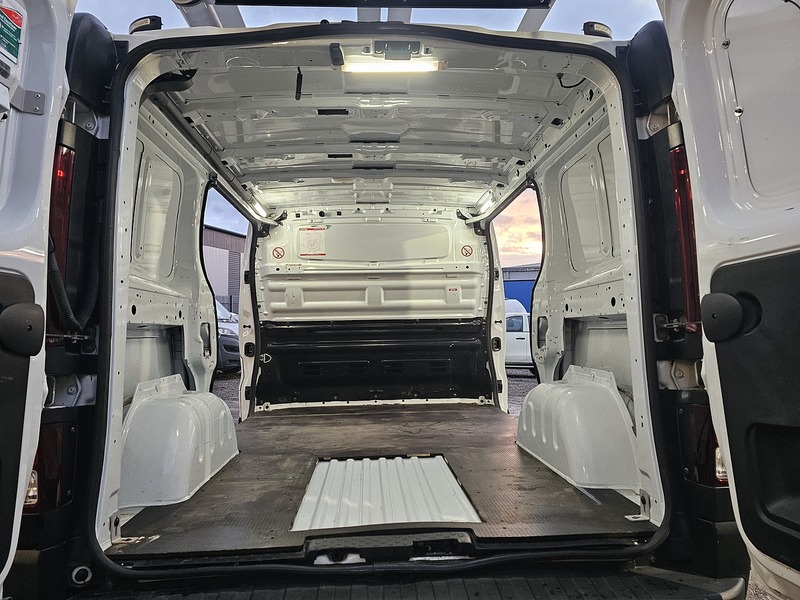 Used Vauxhall Vivaro 2018 for sale - 76705621: Photo 25