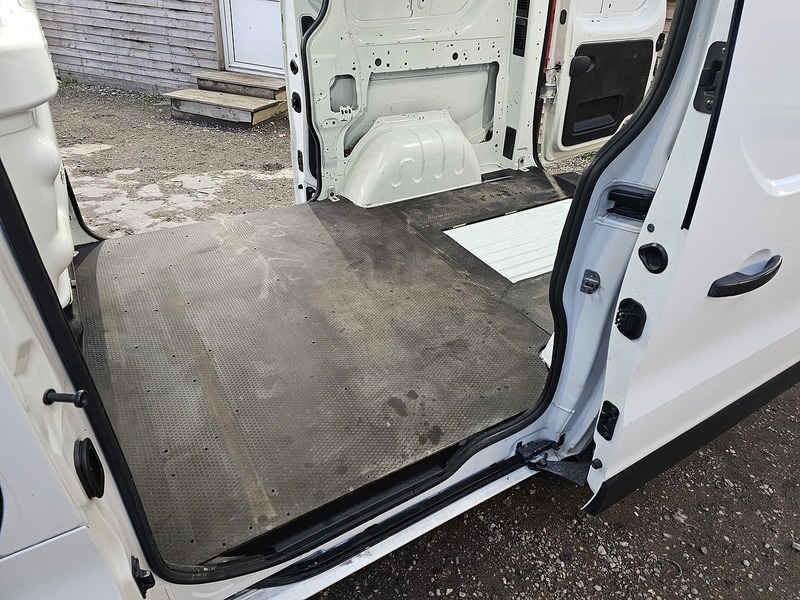 Used Vauxhall Vivaro 2018 for sale - 76705621: Photo 26
