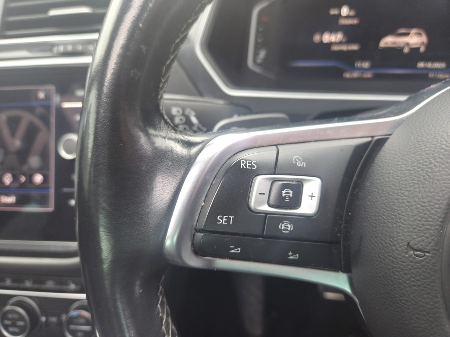 Used Volkswagen Tiguan 2019 for sale - 76225209: Photo 23