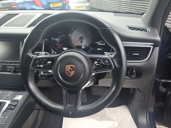 Used Porsche Macan 2015 for sale - 76257674: Photo 11