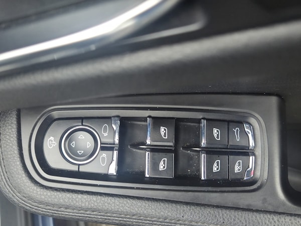 Used Porsche Macan 2015 for sale - 76257674: Photo 26