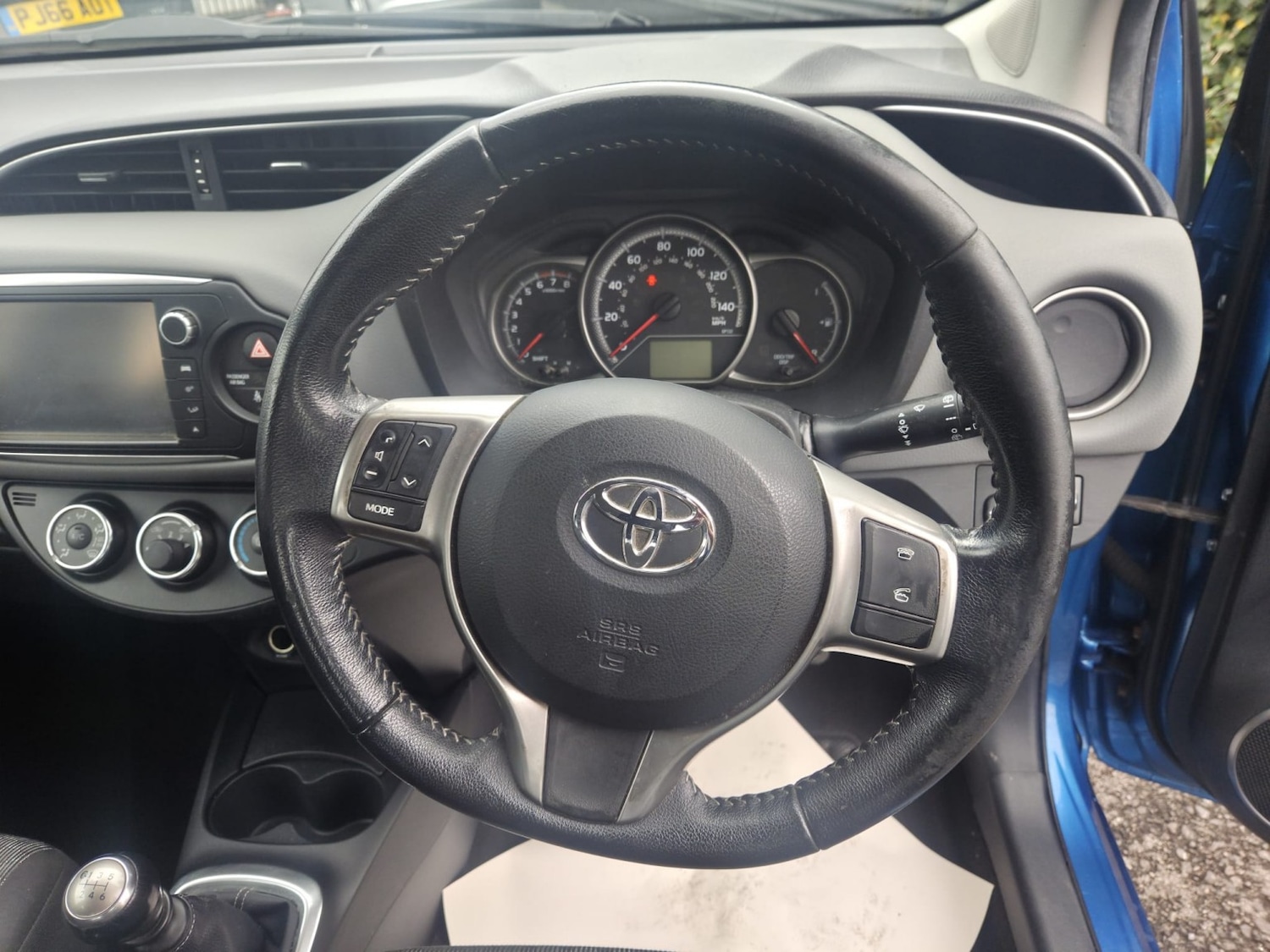 Used Toyota Yaris 2015 for sale - 76211839: Photo 11