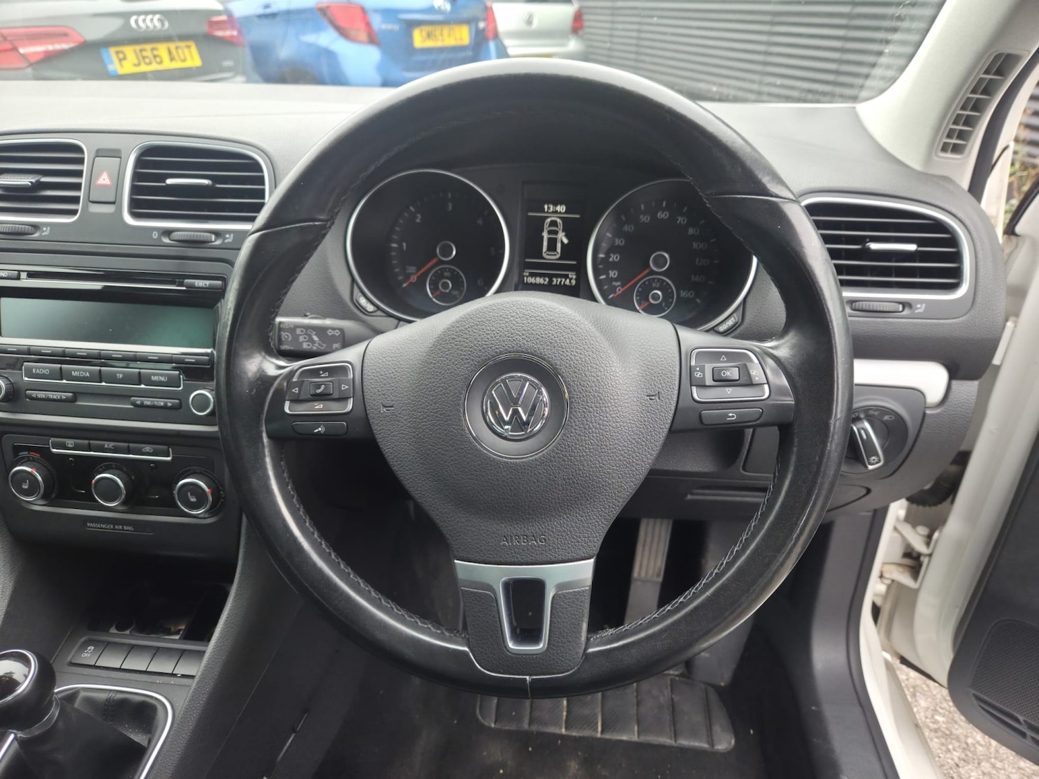 Used Volkswagen Golf 2012 for sale - 76358070: Photo 11