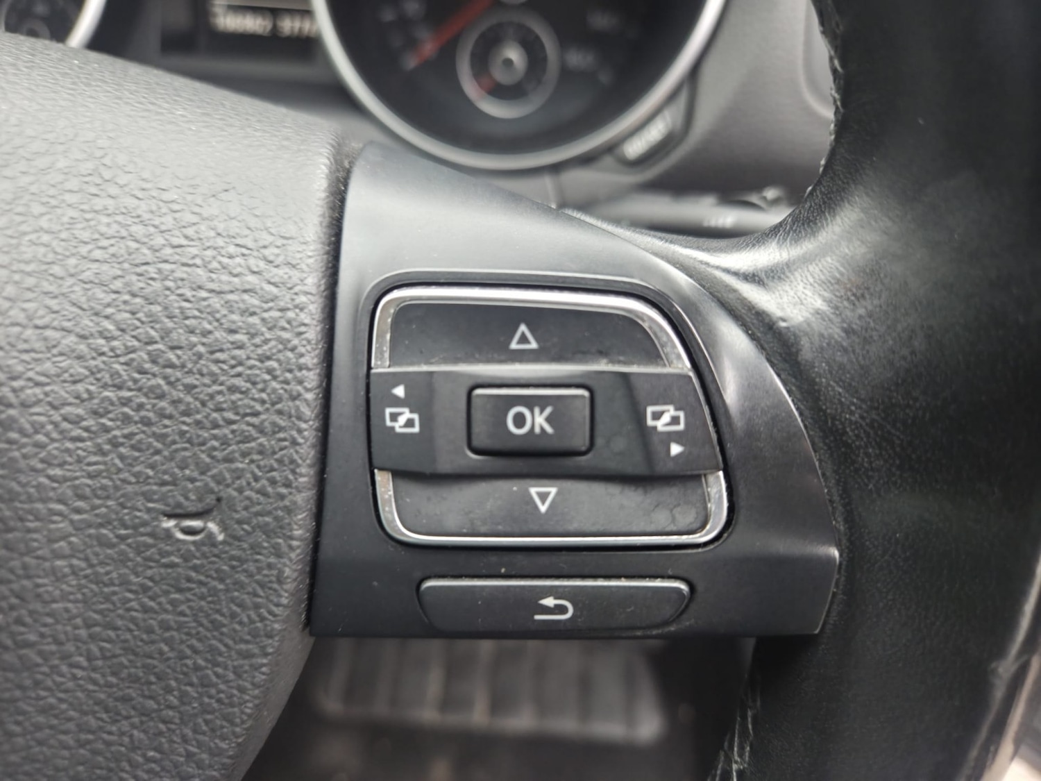 Used Volkswagen Golf 2012 for sale - 76358070: Photo 17