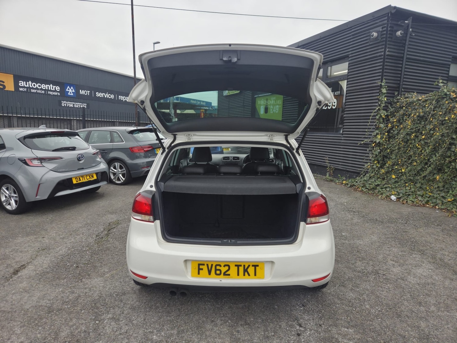 Used Volkswagen Golf 2012 for sale - 76358070: Photo 30