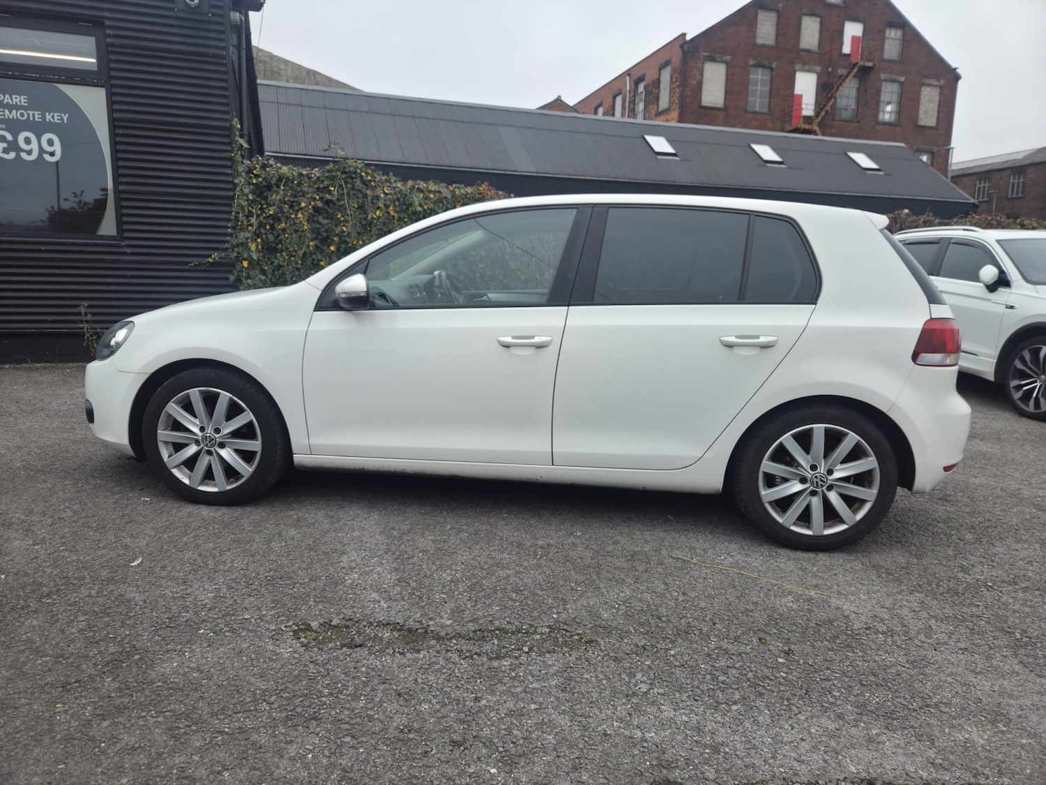 Used Volkswagen Golf 2012 for sale - 76358070: Photo 6
