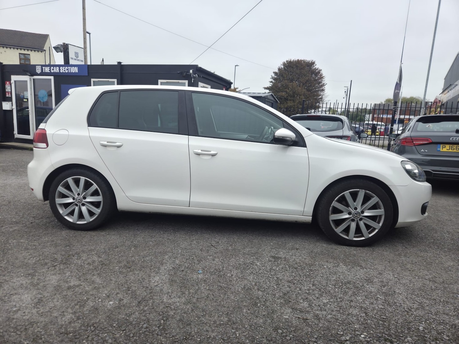 Used Volkswagen Golf 2012 for sale - 76358070: Photo 7