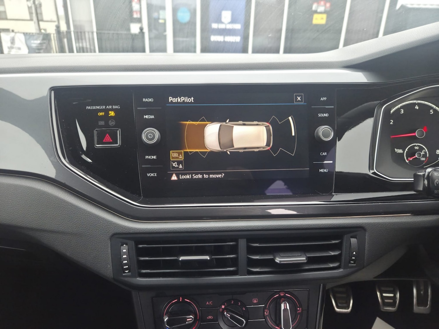 Used Volkswagen Polo 2018 for sale - 76178976: Photo 11