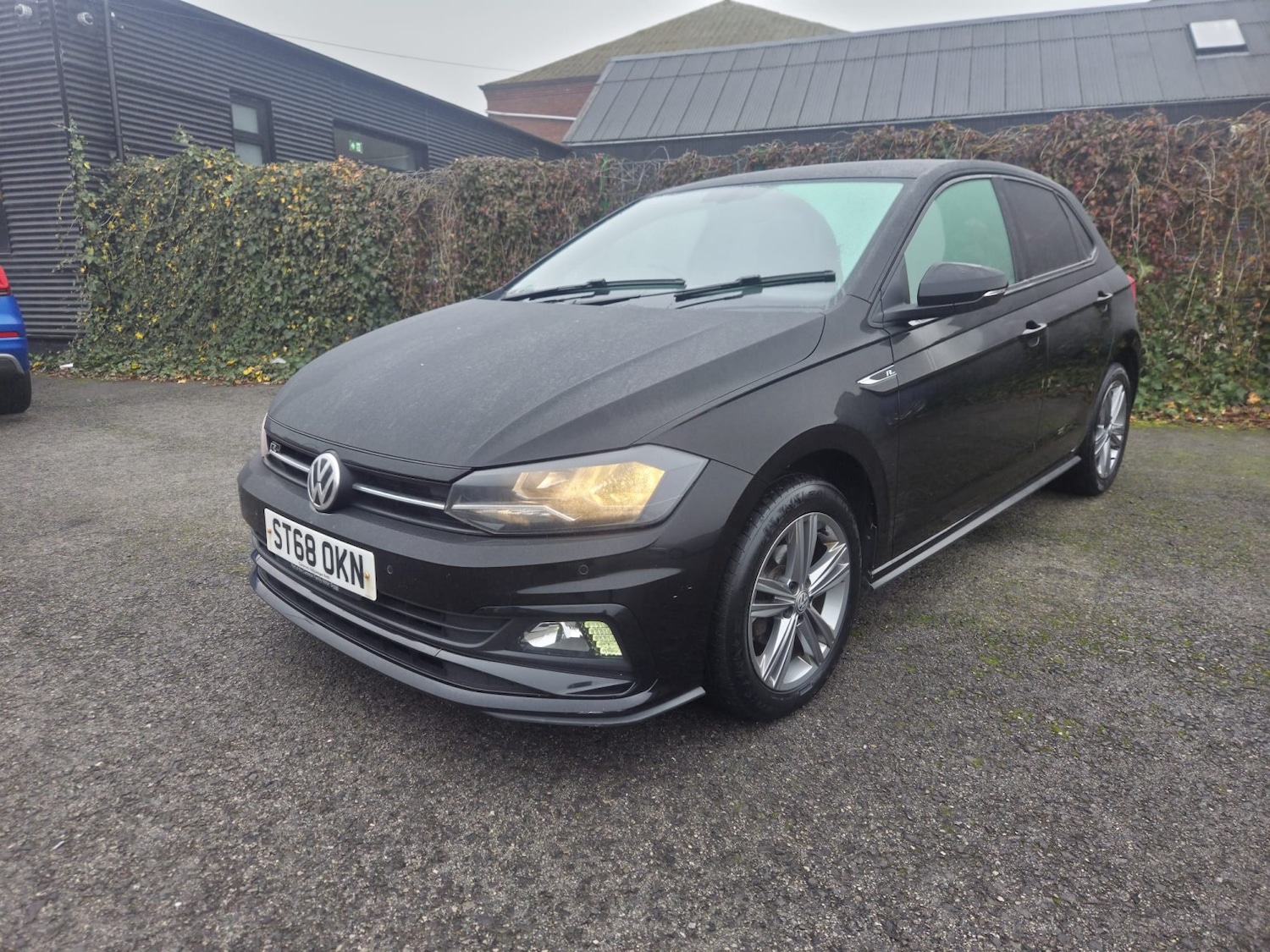 Used Volkswagen Polo 2018 for sale - 76178976: Photo 3