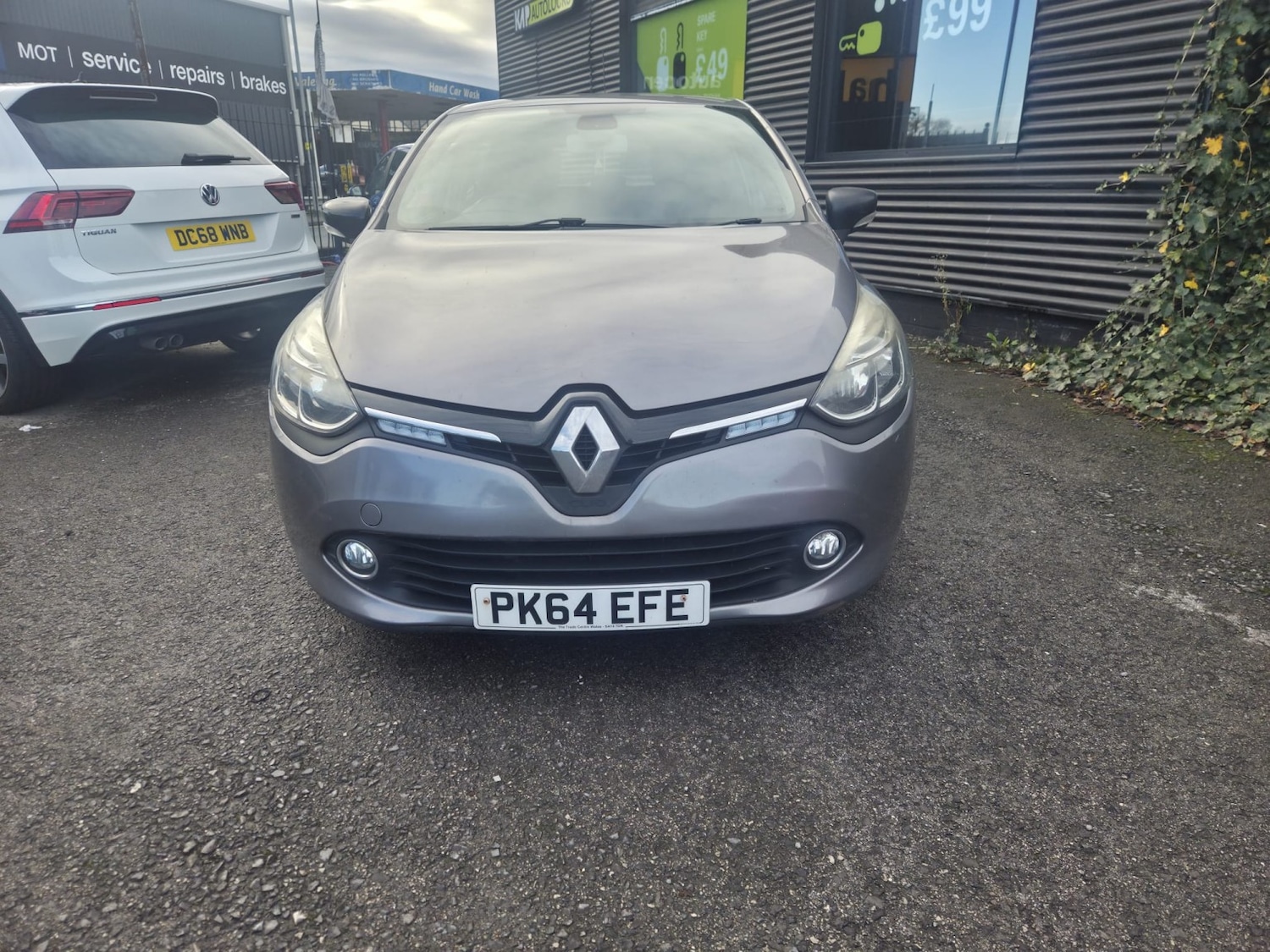 Used Renault Clio 2014 for sale - 76376915: Photo 2