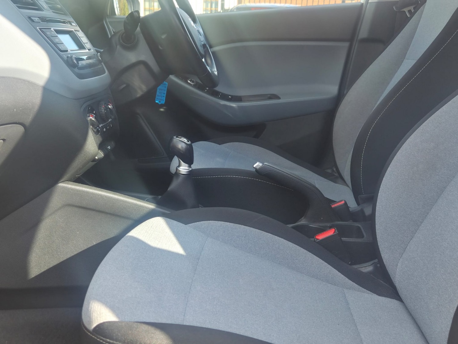 Used Hyundai i20 2016 for sale - 76211841: Photo 14