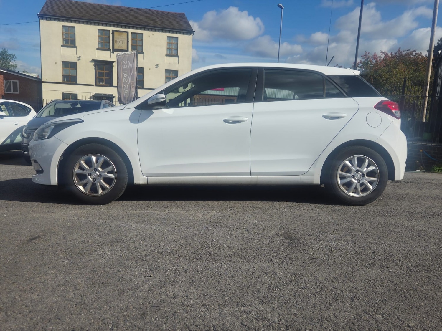 Used Hyundai i20 2016 for sale - 76211841: Photo 7