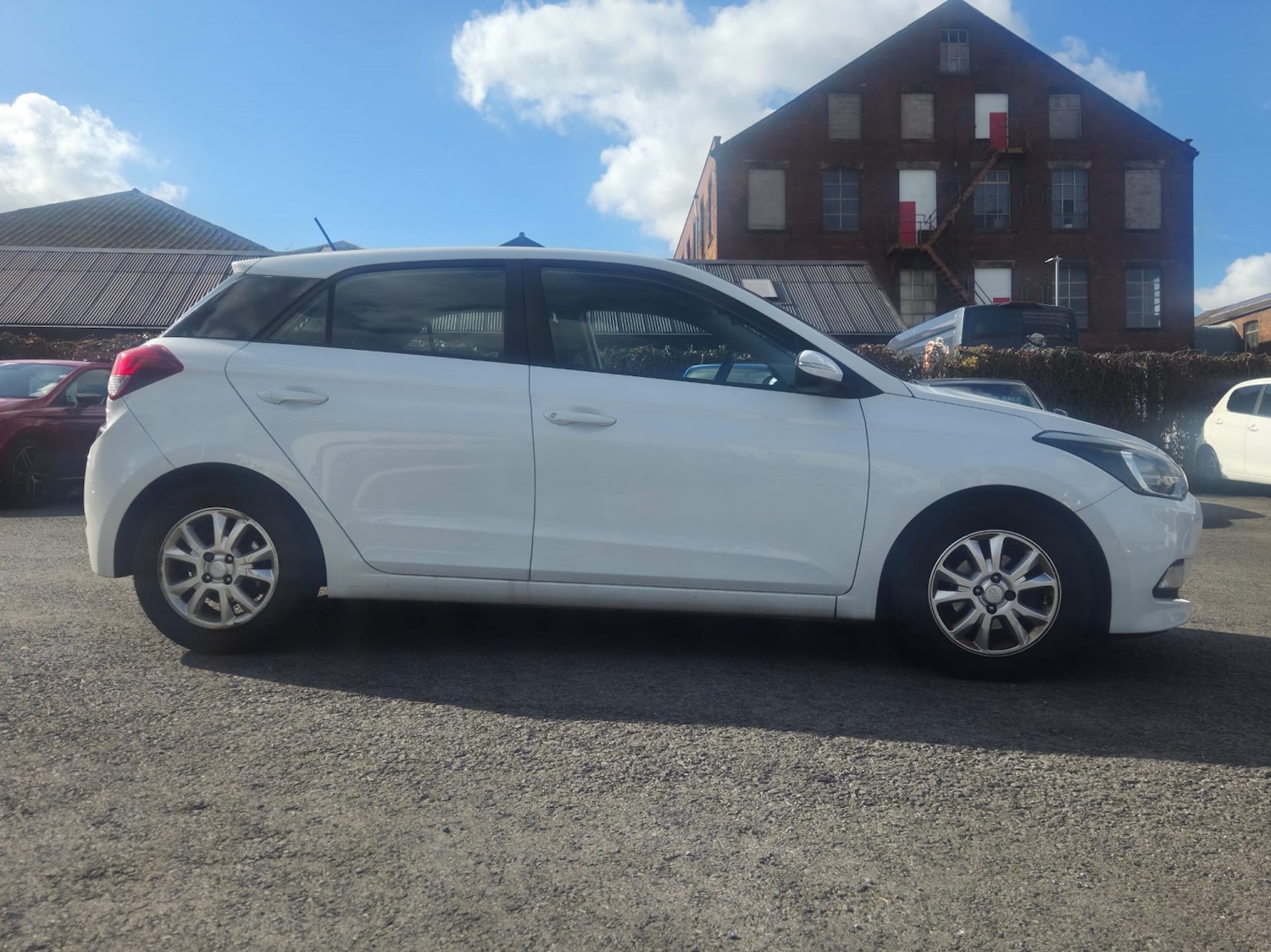 Used Hyundai i20 2016 for sale - 76211841: Photo 8