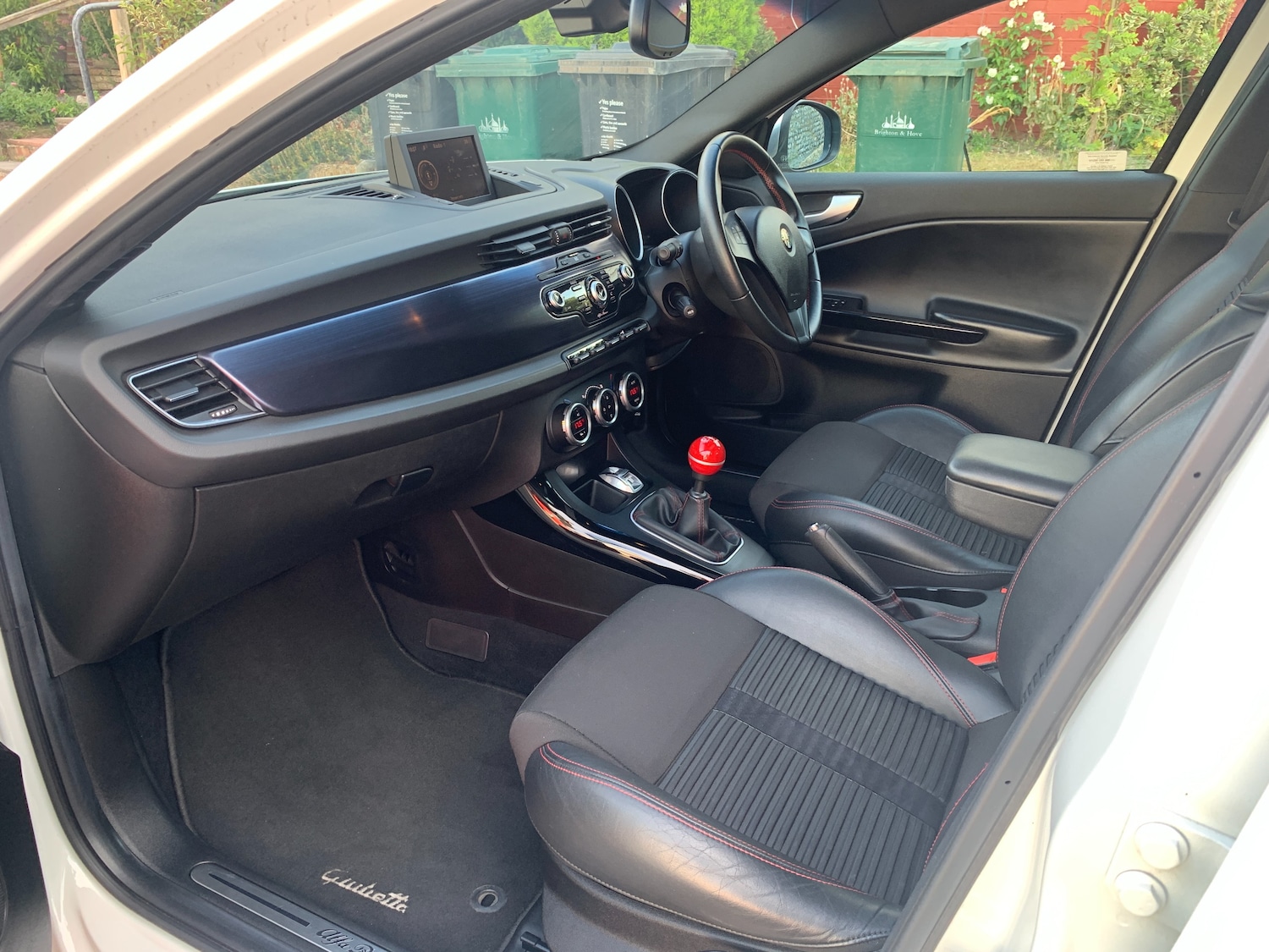 Used Alfa Romeo Giulietta 2011 for sale - 77113152: Photo 13