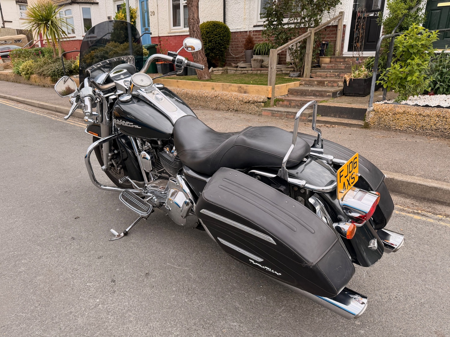 Used Harley-Davidson TOURING ROAD KING CUSTOM 2006 for sale - 78633246: Photo 2