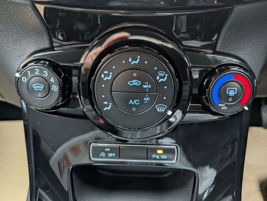 Used Ford Fiesta 2016 for sale - 76363172: Photo 11