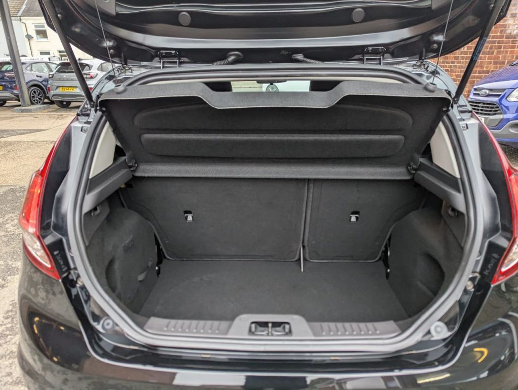 Used Ford Fiesta 2016 for sale - 76363172: Photo 5