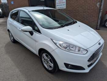 2013 - 1.25 82 Zetec 5dr