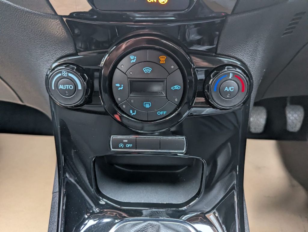 Used Ford Fiesta 2016 for sale - 76363182: Photo 15