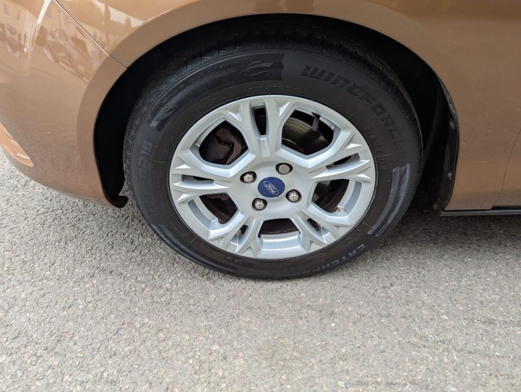 Used Ford B-MAX 2014 for sale - 76363165: Photo 4
