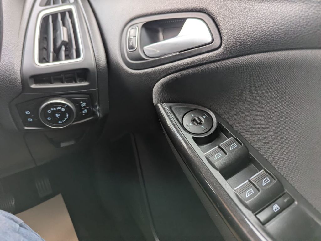 Used Ford Focus 2015 for sale - 76531271: Photo 12