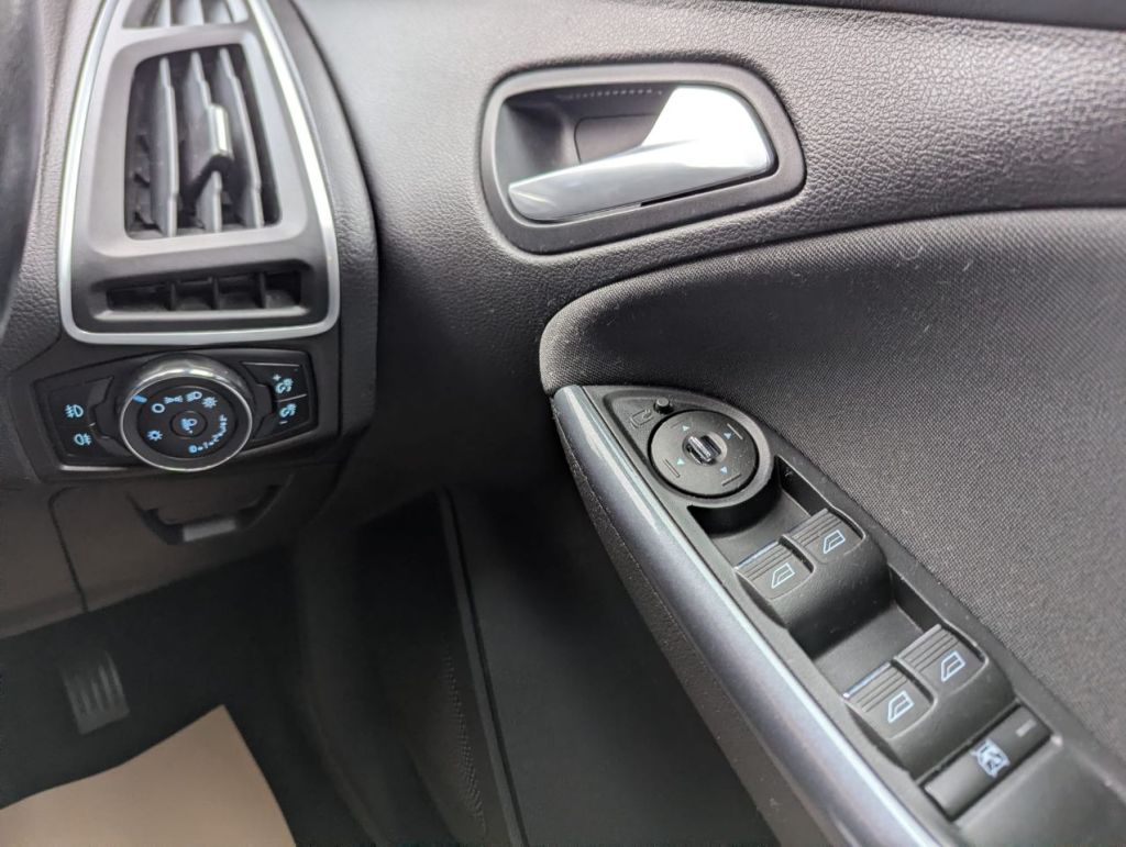Used Ford Focus 2014 for sale - 77463292: Photo 14