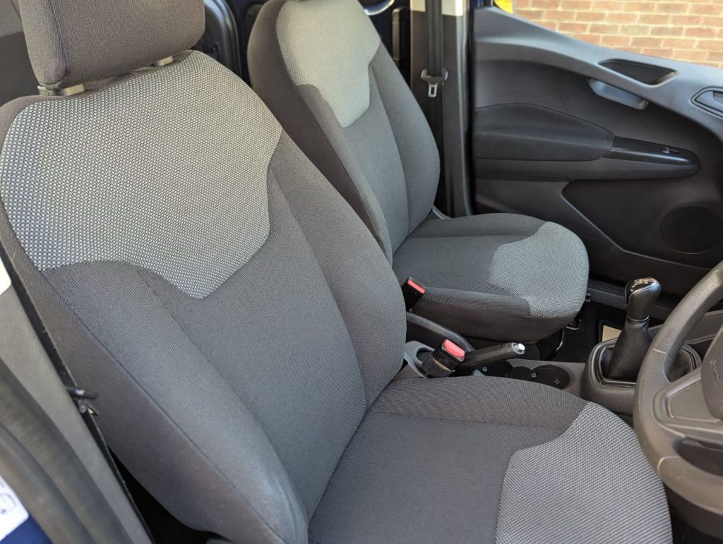 Used Ford Transit Courier 2014 for sale - 76904819: Photo 12