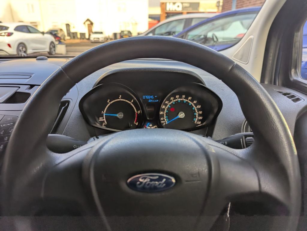 Used Ford Transit Courier 2014 for sale - 76904819: Photo 15