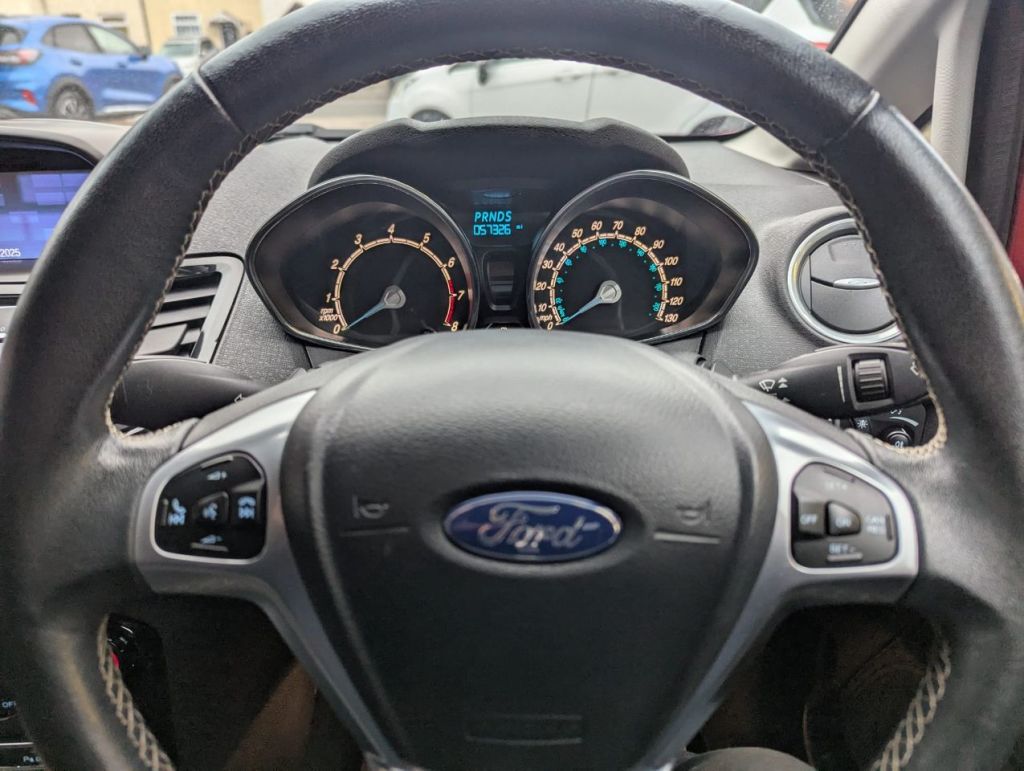 Used Ford Fiesta 2015 for sale - 76025998: Photo 13