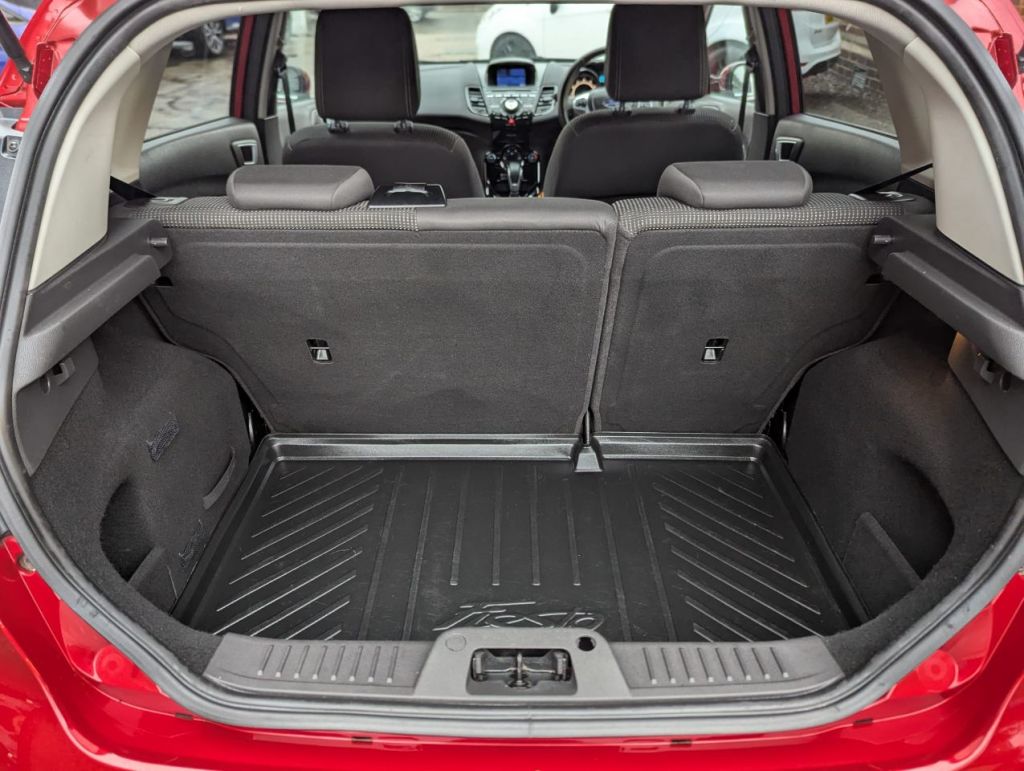 Used Ford Fiesta 2015 for sale - 76025998: Photo 6